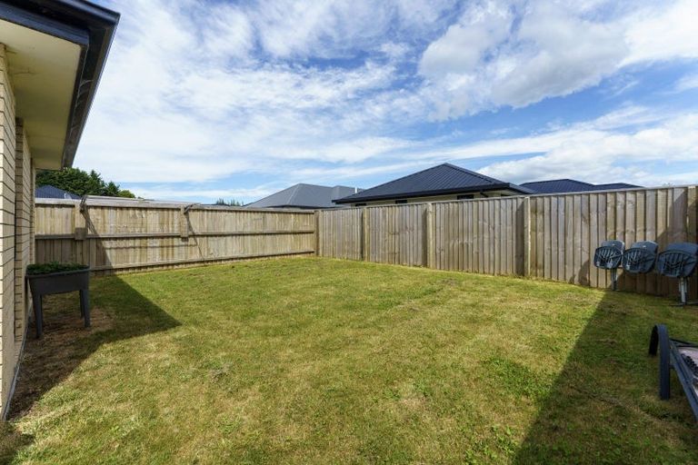 Photo of property in 10 Tara Crescent, Woodend, 7610