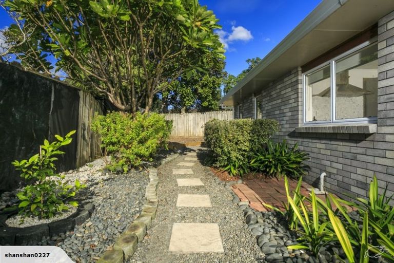 Photo of property in 21 Princeton Parade, Albany, Auckland, 0632