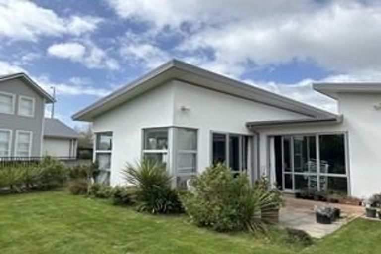 Photo of property in 14 Bargrove Close, Halswell, Christchurch, 8025