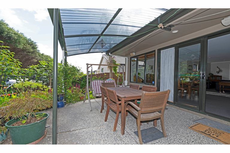Photo of property in 15 Carnelian Court, Westgate, Auckland, 0614