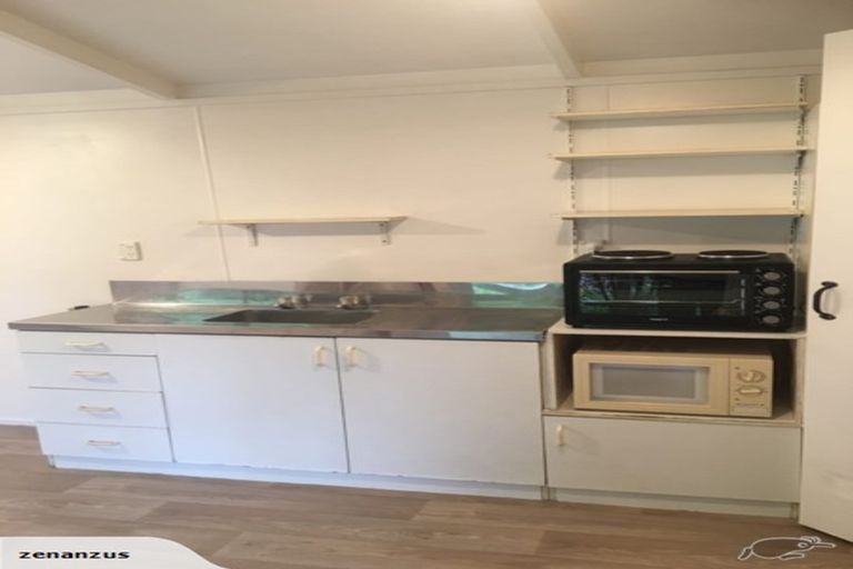 Photo of property in 1254 State Highway 16, Waimauku, 0883