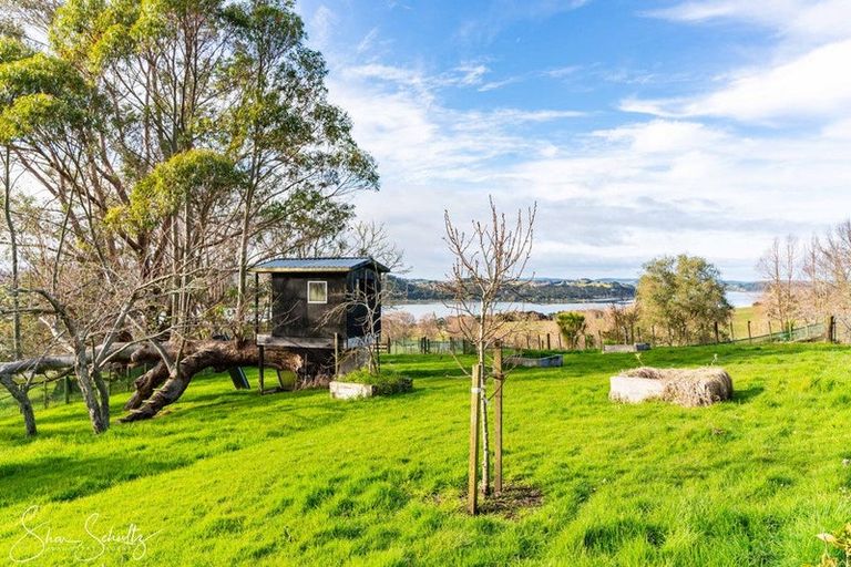 Photo of property in 147 Petley Road, Paparoa, 0571