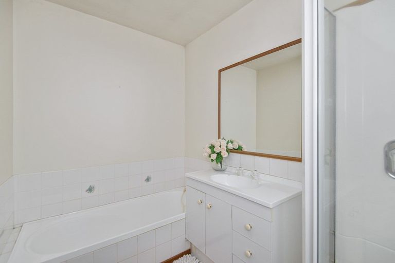 Photo of property in 139b Avonhead Road, Avonhead, Christchurch, 8042