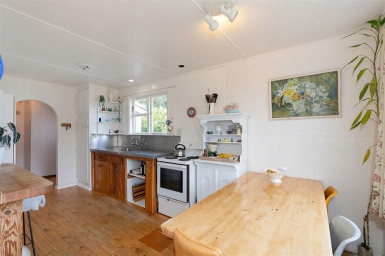 Photo of property in 9 Haumia Street, Paekakariki, 5034