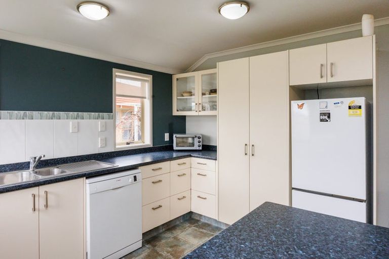 Photo of property in 9 Foxtail Fern, Kelvin Grove, Palmerston North, 4414