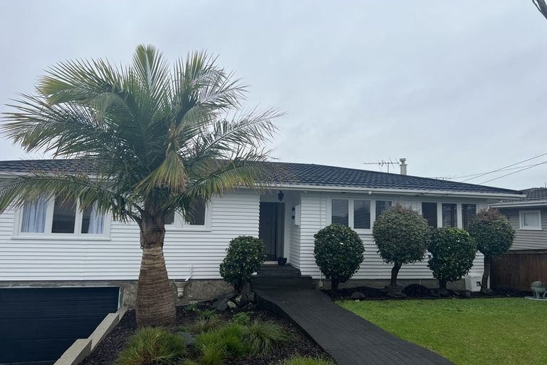 Photo of property in 1/116 Sandspit Road, Shelly Park, Auckland, 2014