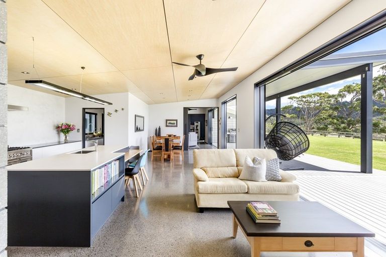 Photo of property in 13a Carol Leon Avenue, Kaukapakapa, 0871