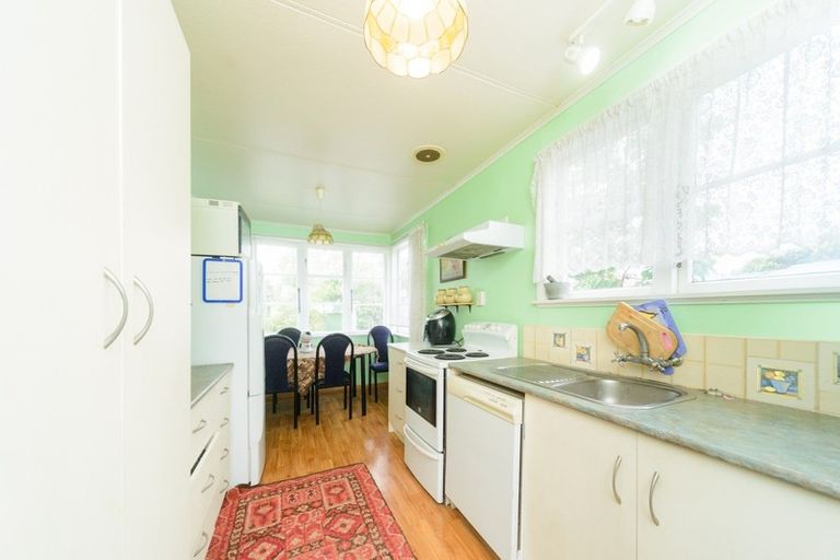 Photo of property in 9 Belfast Place, Roslyn, Palmerston North, 4414