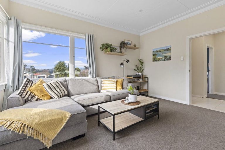Photo of property in 17 Hugh Street, Sawyers Bay, Port Chalmers, 9023