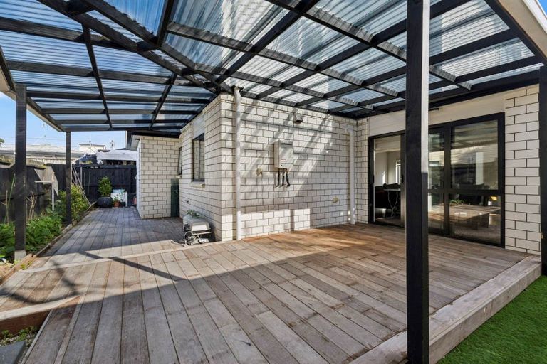 Photo of property in 17d Kerrydale Road, Manurewa, Auckland, 2102