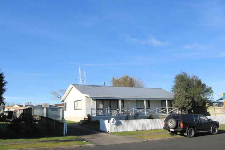 Photo of property in 15 Karen Crescent, Dinsdale, Hamilton, 3204