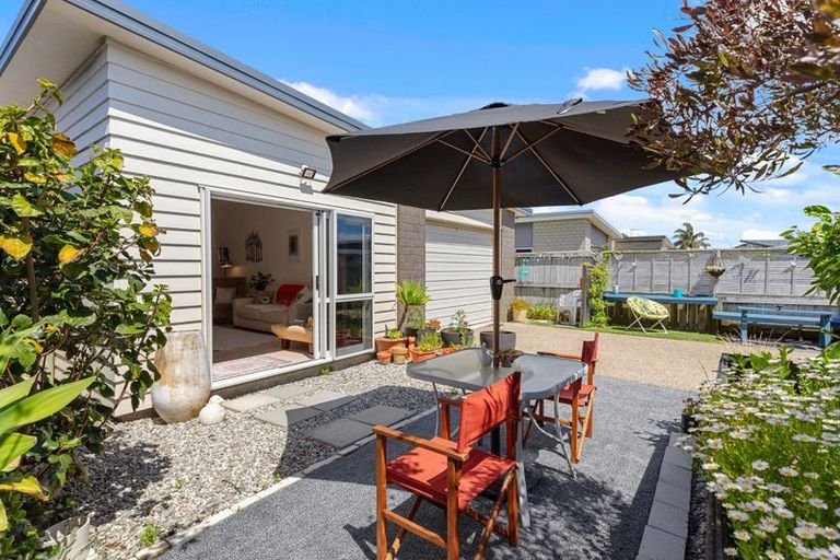 Photo of property in 9 Coprosma Close, Papamoa Beach, Papamoa, 3118