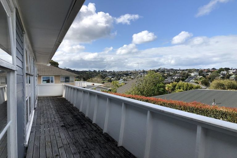 Photo of property in 117 Forrest Hill Road, Forrest Hill, Auckland, 0620