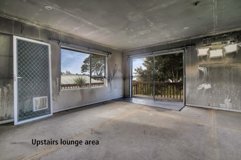 Photo of property in 2/21a Ludlow Terrace, Totara Vale, Auckland, 0627