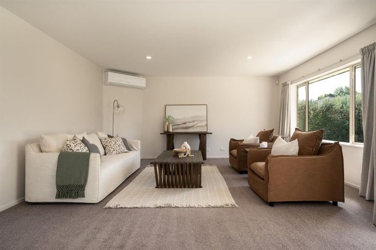 Photo of property in 6 Ross Place, Northwood, Christchurch, 8051