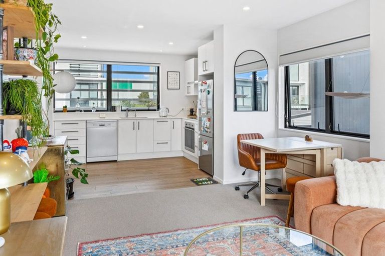 Photo of property in 9 Glenae Lane, Hobsonville, Auckland, 0618