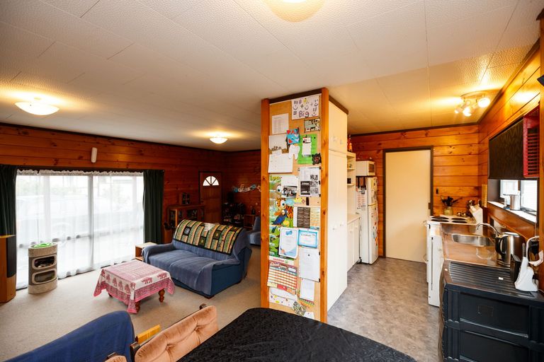 Photo of property in 50 Suzanne Grove, Kelvin Grove, Palmerston North, 4414