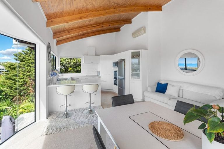 Photo of property in 1/42 Amorino Drive, Red Beach, 0932