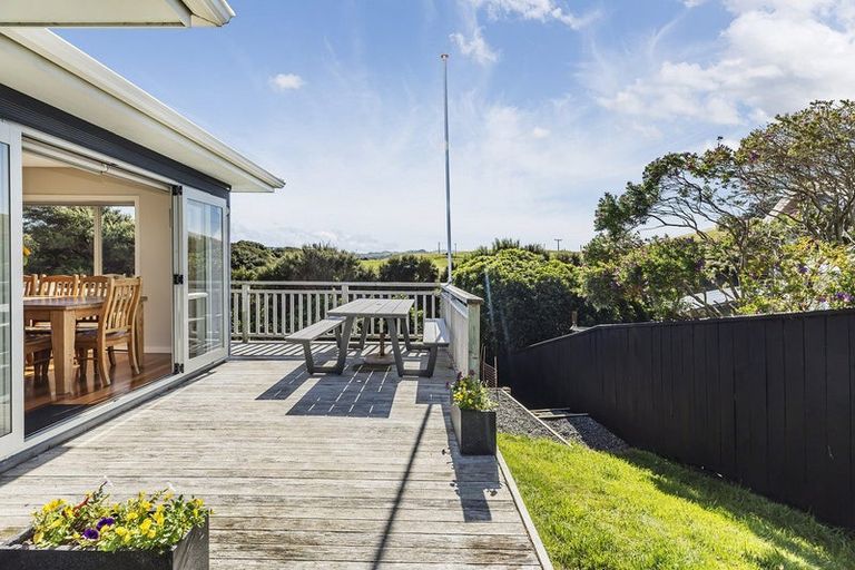 Photo of property in 60 Saint Ives Drive, Camborne, Porirua, 5026