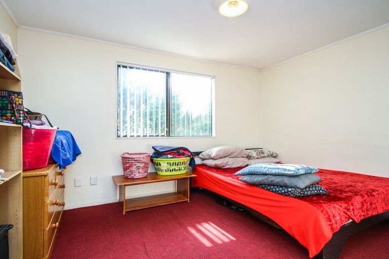 Photo of property in 2/208 Waitemata Drive, Ranui, Auckland, 0612