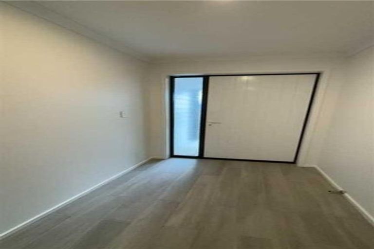 Photo of property in 12 Kahukaka Road, One Tree Point, 0118