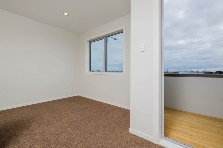 Photo of property in 26 Pencaitland Drive, Flat Bush, Auckland, 2019