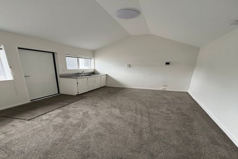 Photo of property in 297 Barbadoes Street, Christchurch Central, Christchurch, 8011
