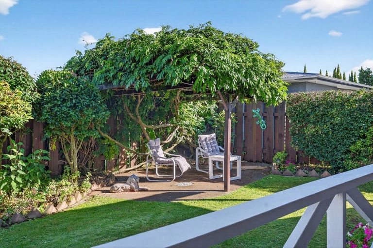 Photo of property in 1 Hornsby Street, Carterton, 5713