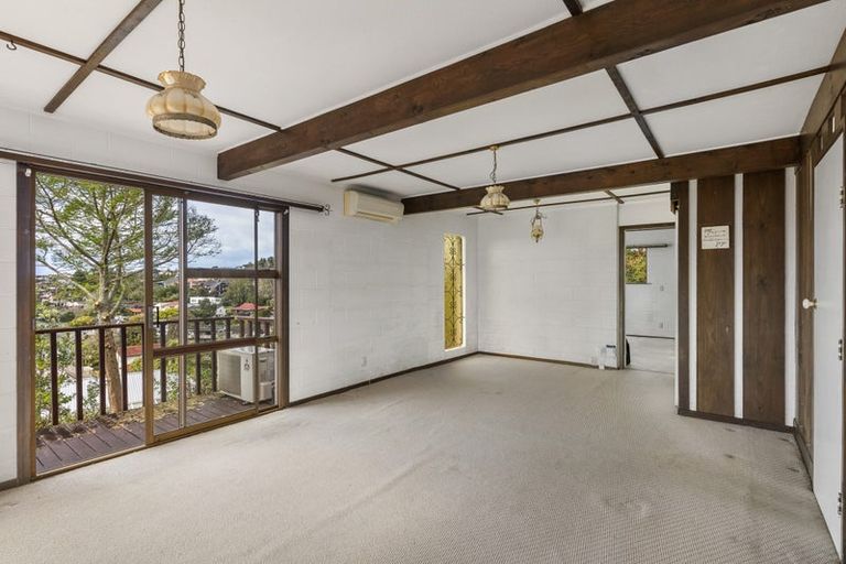 Photo of property in 2/29 Barker Rise, Northcross, Auckland, 0632