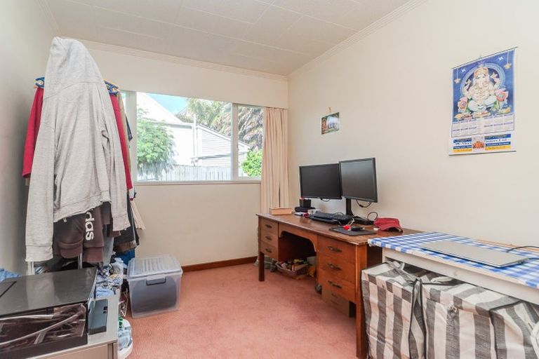 Photo of property in Westgate Flats, 4/36 Queen Street, Mount Victoria, Wellington, 6011