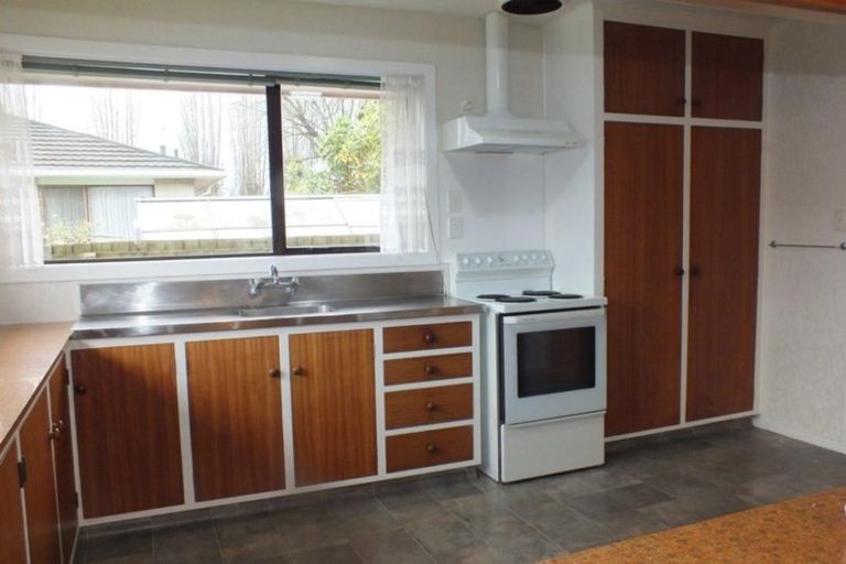 Photo of property in 75 Corfe Street, Ilam, Christchurch, 8041