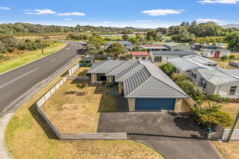 Photo of property in 1 Bream Bay Drive, Ruakaka, 0116