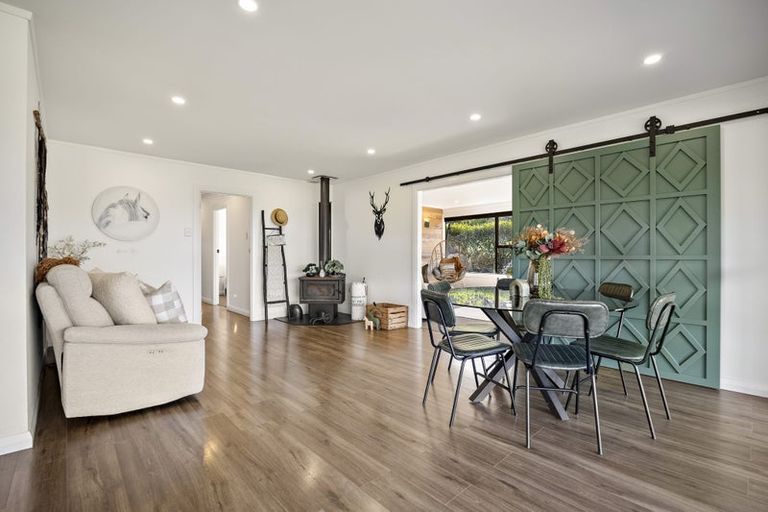 Photo of property in 44b Crosland Road, South Head, 0874