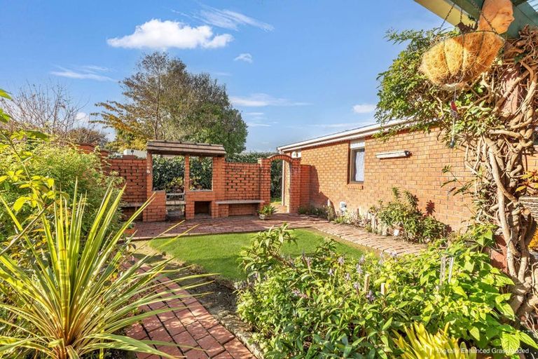 Photo of property in 13 Waimarie Avenue, Paraparaumu, 5032