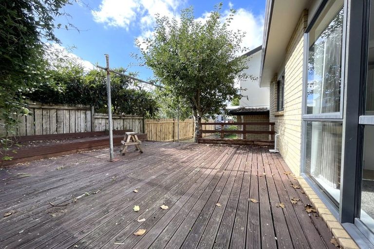 Photo of property in 68a Priestley Drive, Bucklands Beach, Auckland, 2014
