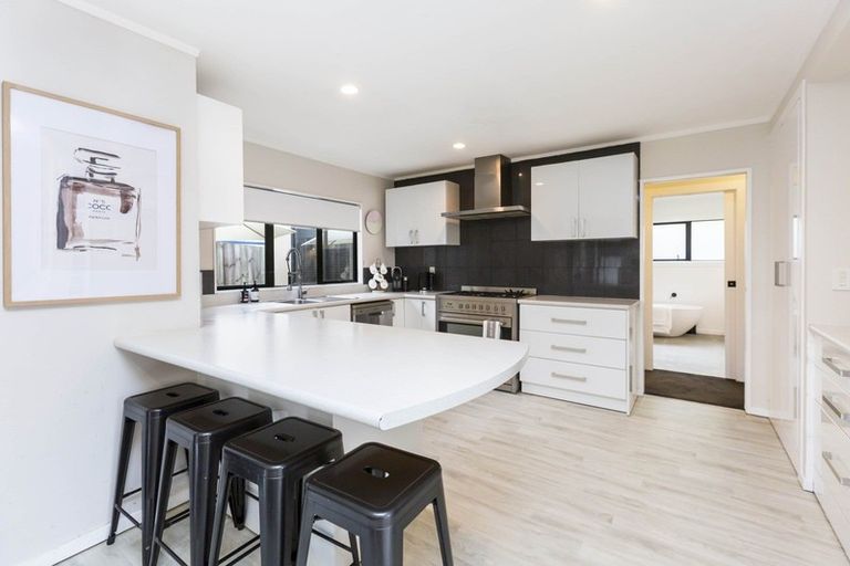 Photo of property in 5 Gloucester Street, Silverstream, Upper Hutt, 5019