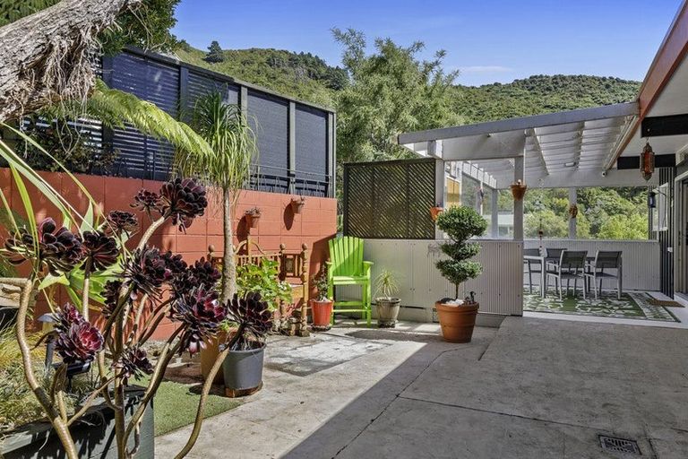 Photo of property in 12 Willcox Grove, Naenae, Lower Hutt, 5011