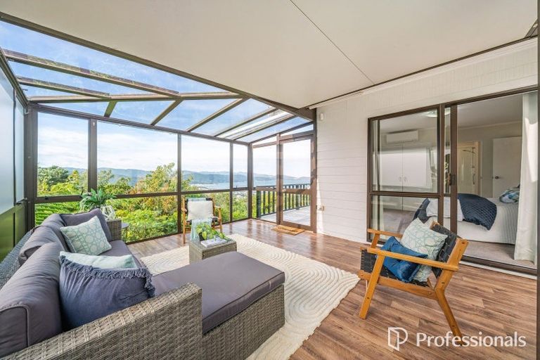 Photo of property in 276 Maungaraki Road, Maungaraki, Lower Hutt, 5010