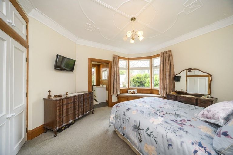 Photo of property in 16 Manapouri Crescent, Hokowhitu, Palmerston North, 4410