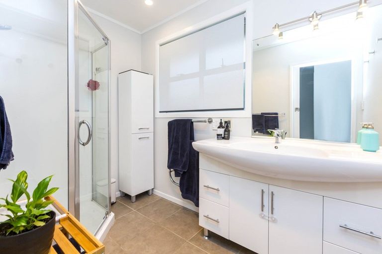 Photo of property in 46 Holdsworth Avenue, Trentham, Upper Hutt, 5018