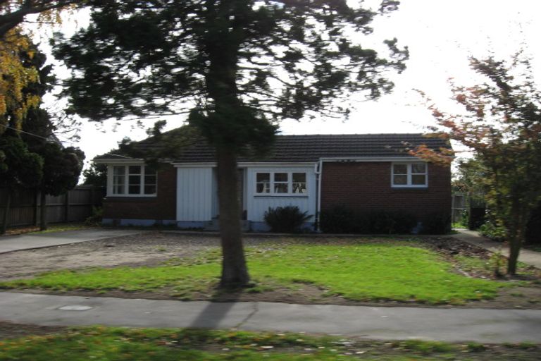 Photo of property in 86 Hoani Street, Northcote, Christchurch, 8052