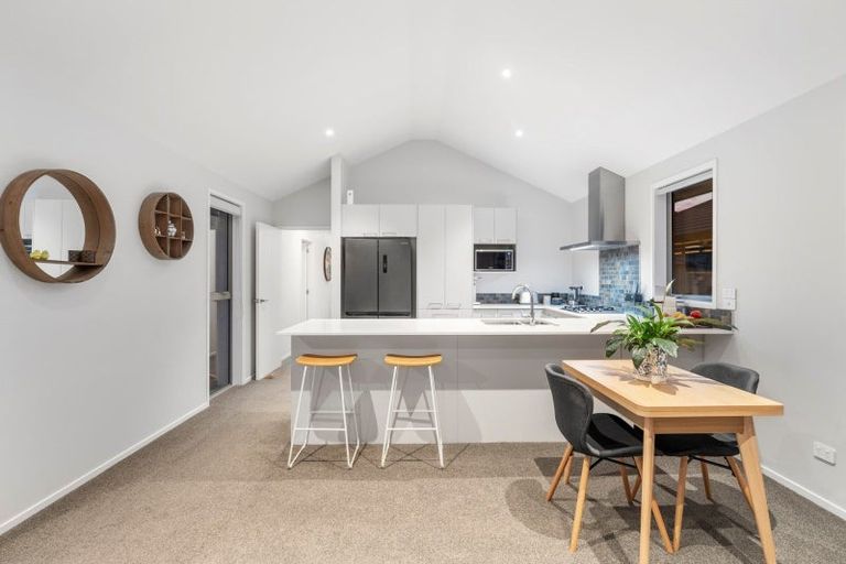 Photo of property in 15 Tiria Drive, Papamoa Beach, Papamoa, 3118
