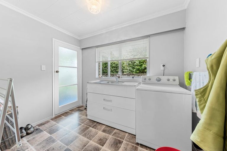 Photo of property in 1 Ngahere Street, Inglewood, 4330