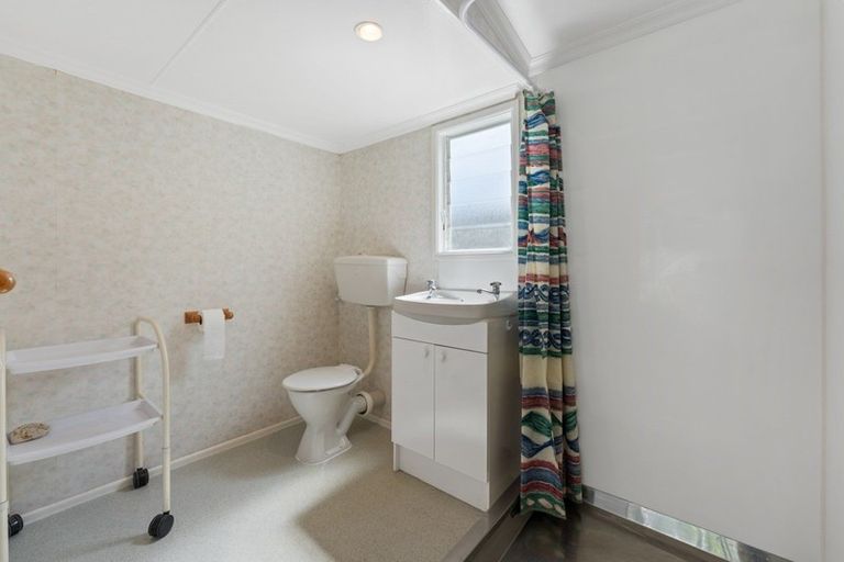 Photo of property in 51 John F Kennedy Drive, Milson, Palmerston North, 4414