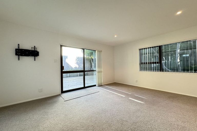 Photo of property in 3/64 Kaikoura Street, Maupuia, Wellington, 6022