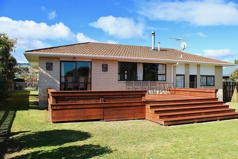 Photo of property in 5 Renata Road, Otaki, 5512