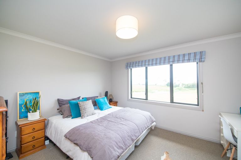 Photo of property in 97a Albert Road, Tokomaru, Palmerston North, 4474