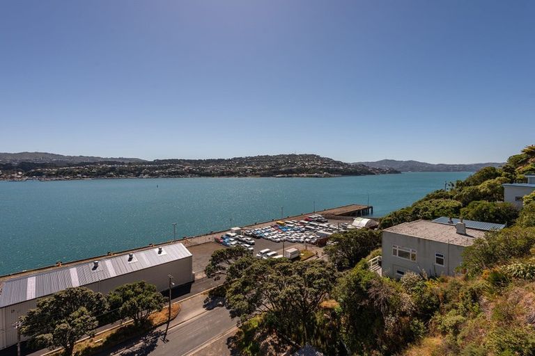 Photo of property in Shelley Bay Terraces, 13/61 Maupuia Road, Maupuia, Wellington, 6022