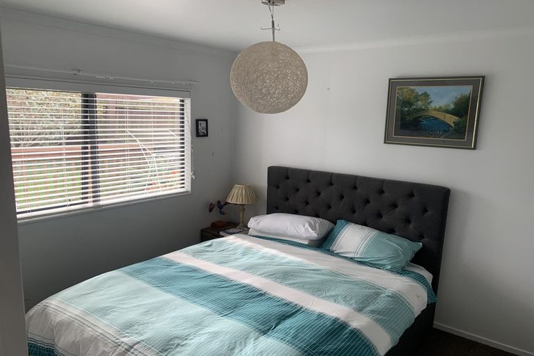 Photo of property in 7 Minaret Drive, Bucklands Beach, Auckland, 2014