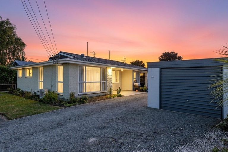 Photo of property in 1/17 Tyrone Street, Belfast, Christchurch, 8051